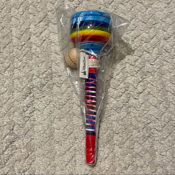 WALT DISNEY WORLD CUP AND BALL TOY - Picture 2 of 3